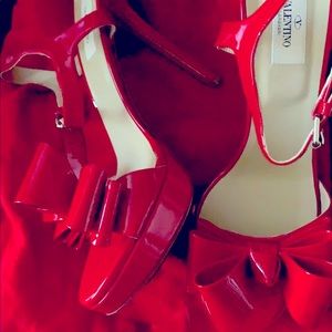 Valentino Red patented bow ankle wrap Authentic
